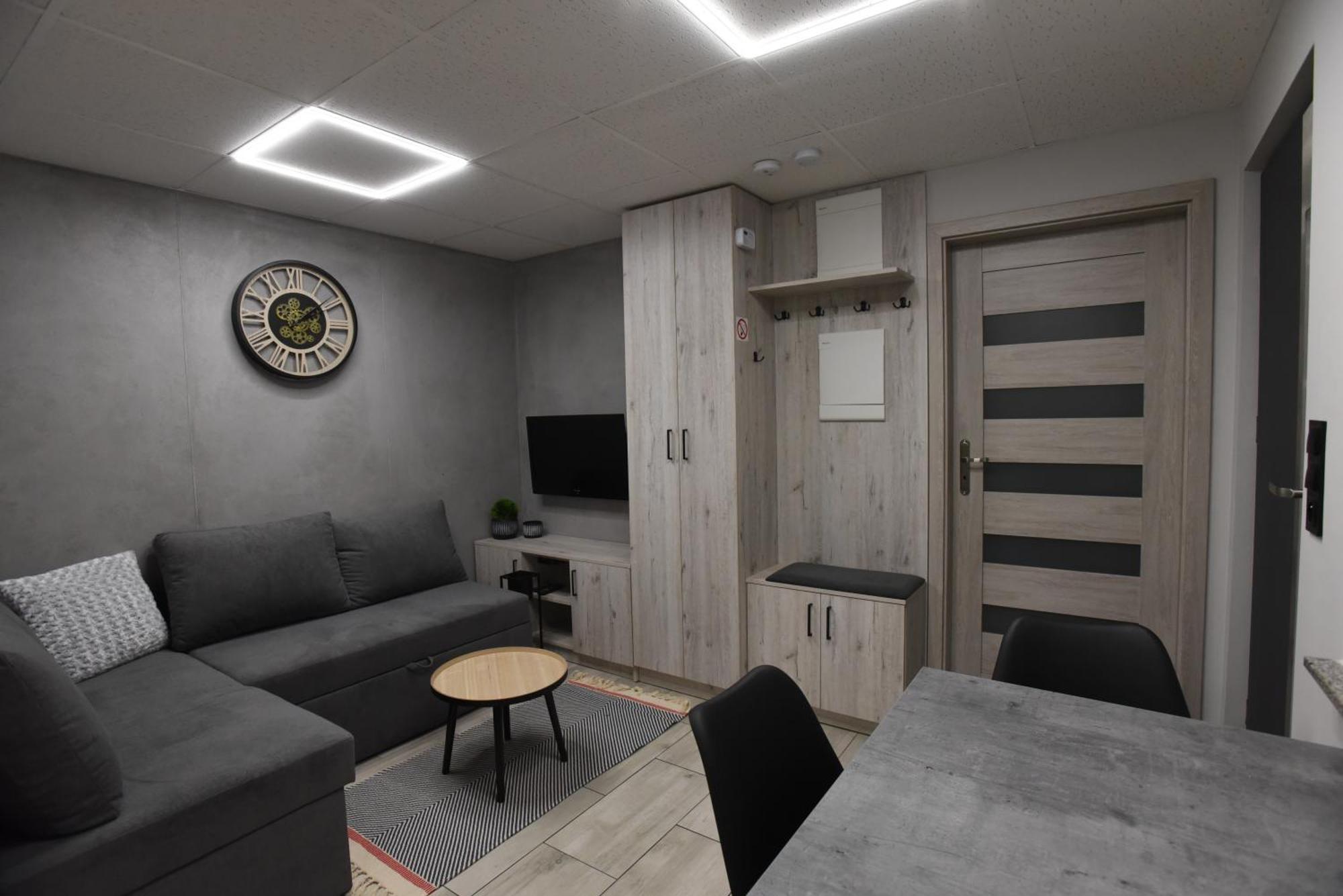 Na Tylnej Apartment Srem